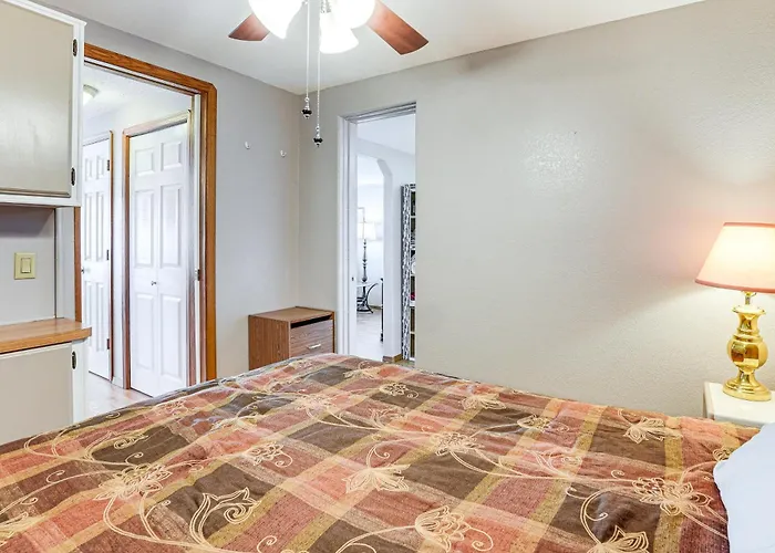 Pool, Hot Tub & Tennis Courts: Near Dtwn *